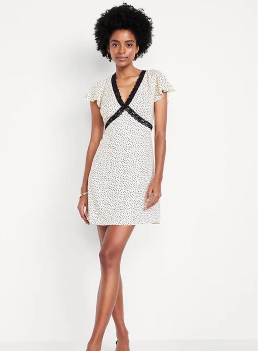 Old Navy Fit & Flare Crepe Lace-Trim Mini Dress
Size 2x nwt